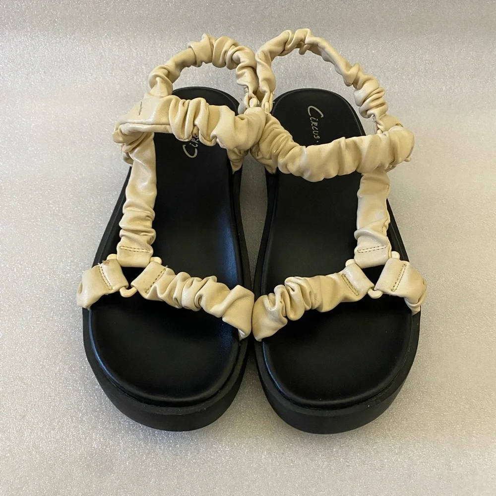 Circus by Sam Edelman Harlene Platform Sandals Ivory Black size 9